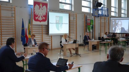 Ostrów Mazowiecka - W powiatowej hali sportowej przy Liceum Ogólnokształcącym im