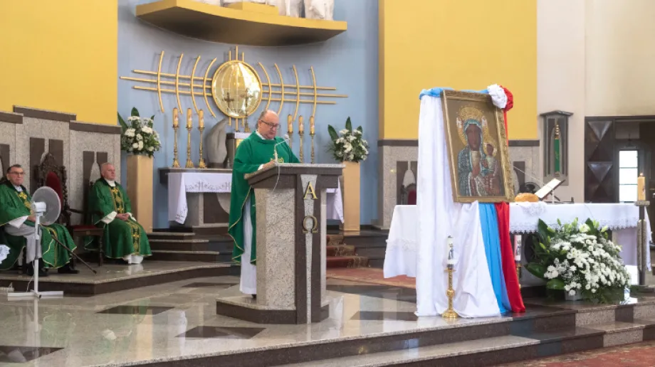 W niedzielę 30 września odbyły się dożynki w Kościele pw. Chrystusa Dobrego Pasterza. Dożynki to dla rolnika jeden z ważniejszych dni w ci?