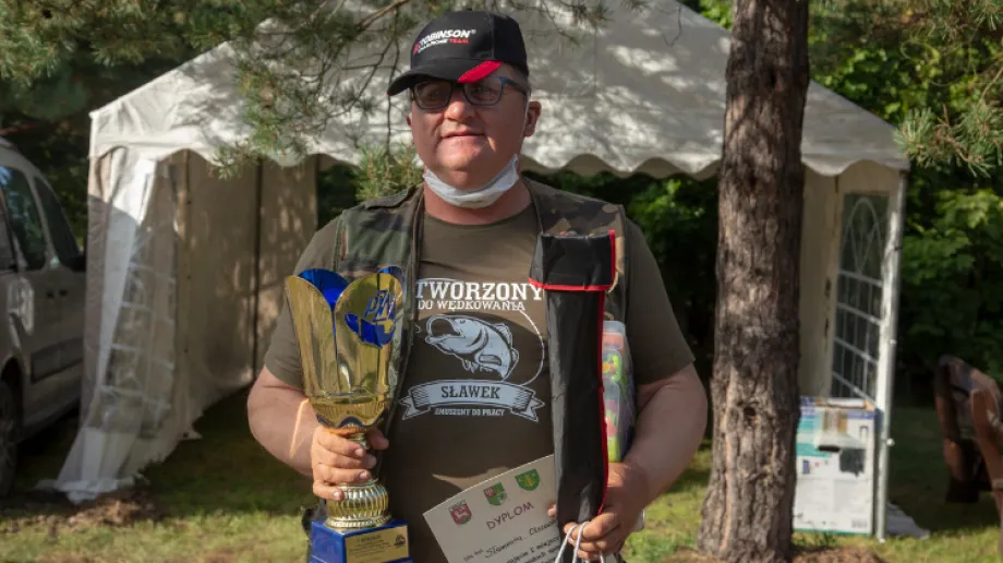 XX Mazowiecki Spinning Bugu odbył się 20 września w Broku. Impreza rozpoczęła się ciepłym posiłkiem, następnie na maszt wciągnięta zosta