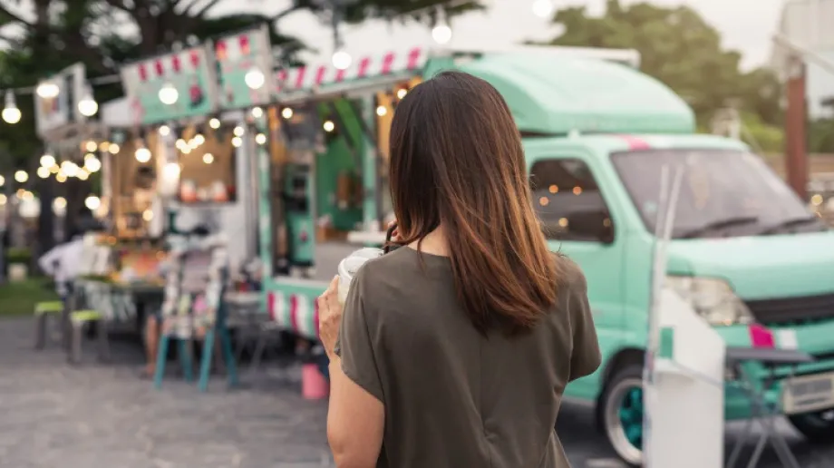 Zlot Foodtrucków 2020 w Ostrowi Mazowieckiej zbliża się wielkimi krokami. Już w ten weekend (26-27.09.2020) na placu przy wielofunkcyjnym boisk