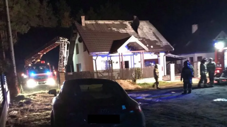 W nocy z 11 na 12 października o godzinie 02:18 ostrowscy strażacy zostali zadysponowani do pożaru budynku mieszkalnego w Ostrowi Mazowieckiej n