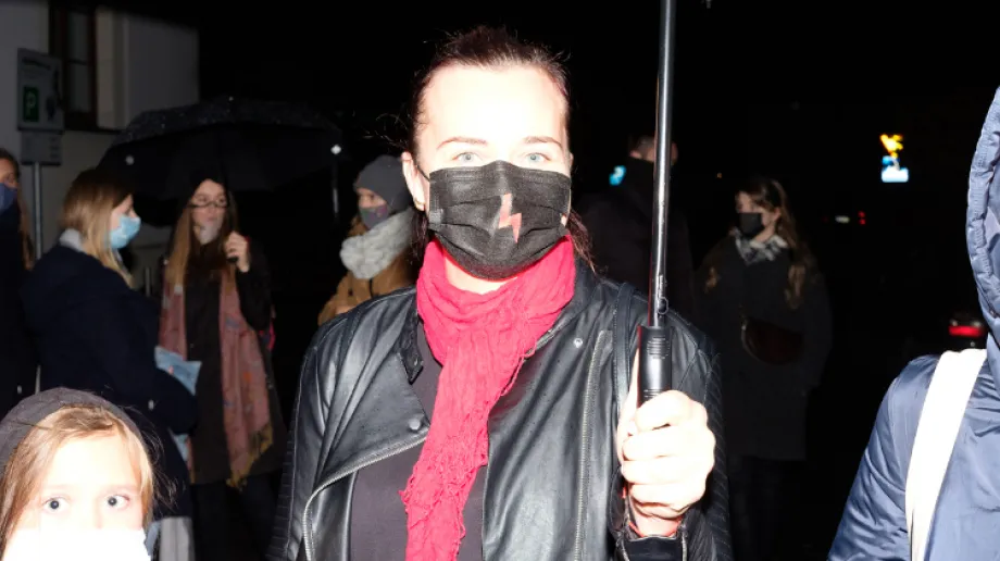 Obywatele Ostrowi Mazowieckiej kontynuują działania mające na celu okazanie niezadowolenia w związku z niedawnym orzeczeniem Trybunału Konstyt