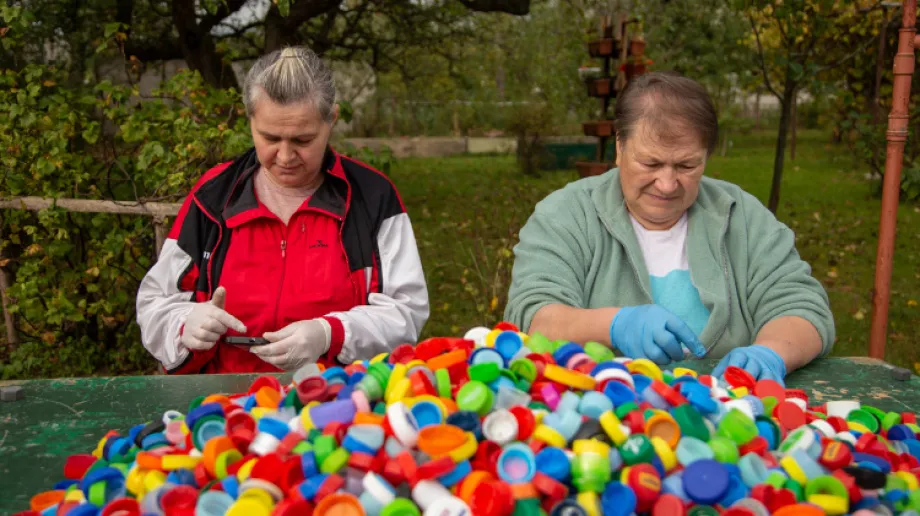 Lokalna społeczność stanęła na wysokości zadania i zorganizowała zbiórkę nakrętek dla Michała Boguckiego. Szacuje się, że udało się 
