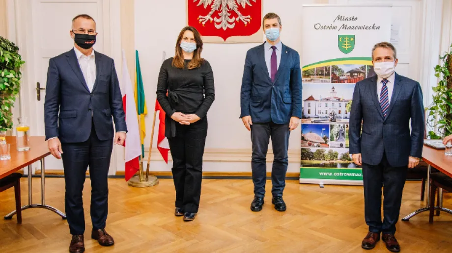 Wiceminister Kultury, Dziedzictwa Narodowego i Sportu Jarosław Sellin odwiedził Ostrów Mazowiecką. Wspólnie z lokalnymi władzami zwiedził on