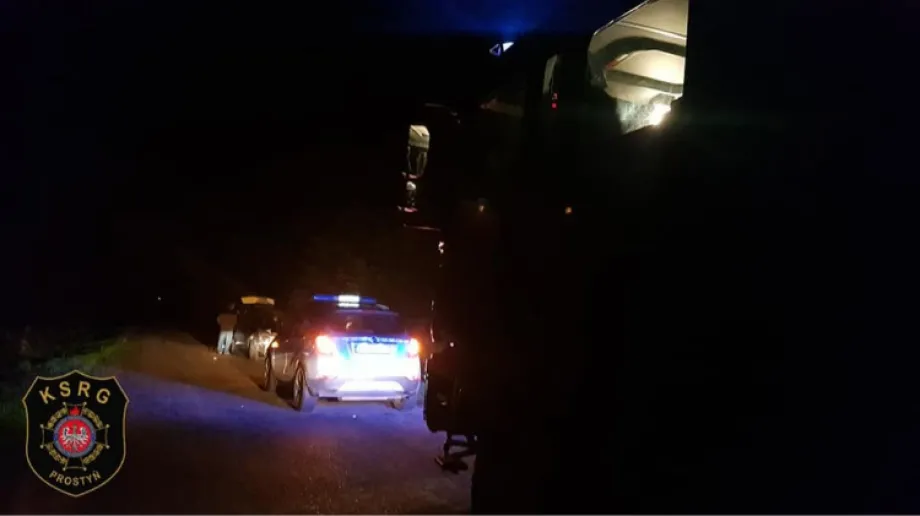 W poniedziałek 19 października o godzinie 5:20, na drodze pomiędzy miejscowością Prostyń - Złotki, doszło do kolizji, z udziałem samochodu