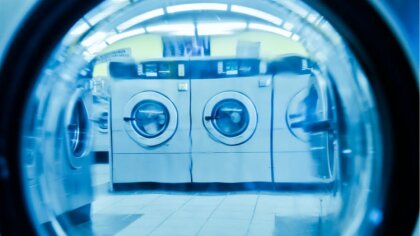 Ostrów Mazowiecka - Dla wielu ludzi ubrania mają wartość sentymentalną. Sukienka