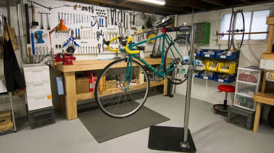 Co prawda duża ilość narzędzi pozwala na szybkie usunięcie usterek czy wykonanie innej pracy, ale ich przechowywanie może okazać się kłopo