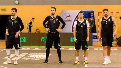 Ostrów Mazowiecka - Zdjęcie tytularne to jak sprawiedliwi rewolwerowcy, którzy w