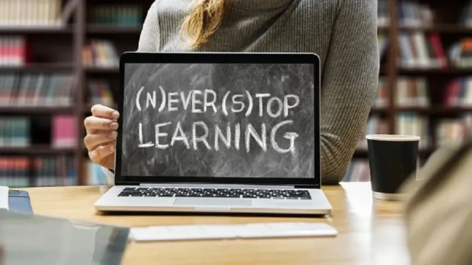 Narzekasz na niską na wypłatę? Nie czujesz się pewnie w pracy? Poszukujesz pomysłów na siebie? A być może jesteś na etapie wyboru swojej ?