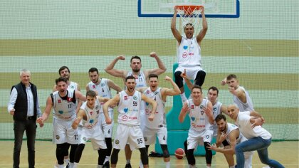 Ostrów Mazowiecka - W przeddzień Mikołajek zawodnicy Sokoła Ostrów Mazowiecka z 