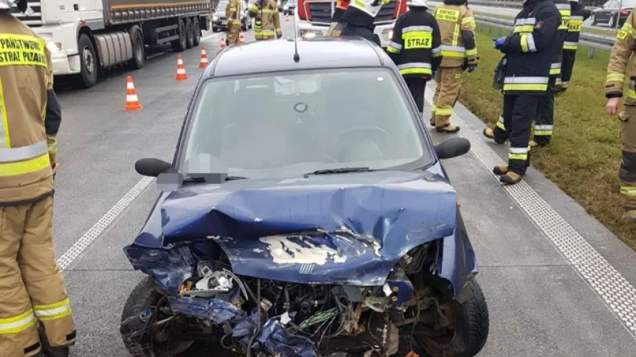 Utrudnienia w ruchu na drodze ekspresowej S8. Na odcinku Wyszków-Ostrów Mazowiecka doszło do wypadku samochodu osobowego, w wyniku którego jedn