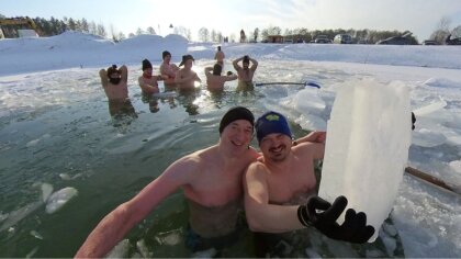 Ostrów Mazowiecka - Kąpiel w lodowatej wodzie - dla wielu pomysł przerażający, d