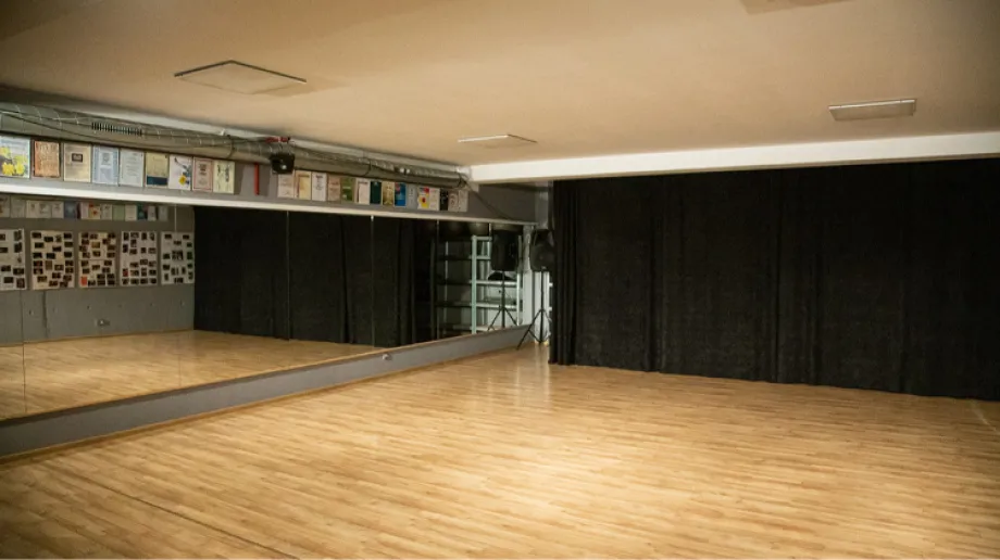 Siedmioletnia Malwina uczęszcza na zajęcia teatralne Sceny Kotłownia (Zdjęcie ilustracyjne)