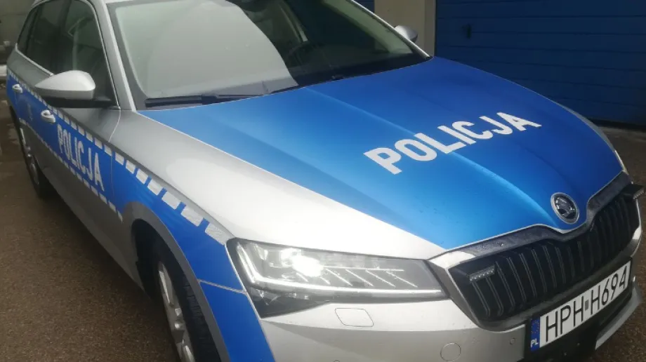 Komenda Powiatowa Policji w Ostrowi Mazowieckiej otrzymała na wyposażenie dwa nowe radiowozy. Samochody zostały zakupione z budżetu Komendy Gł