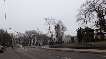 Ostrów Mazowiecka - Zachmurzenie duże z rozpogodzeniami. Miejscami na zachodzie 