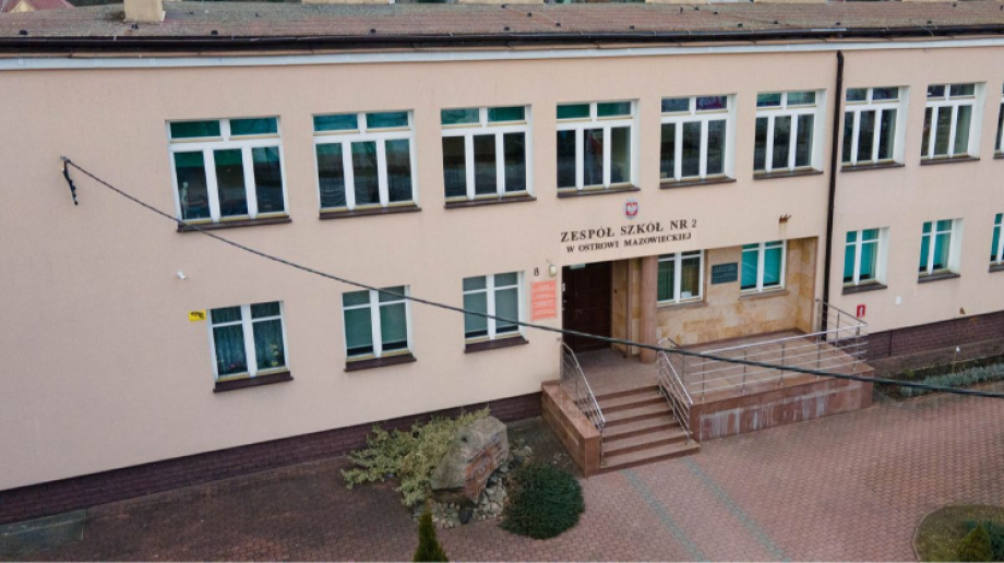 Zespół Szkół Nr 2 W Ostrowcu świętokrzyskim Ekonomik z akredytacją od Narodowej Agencji Programu Erasmus + - Ostrów