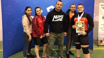 Ostrów Mazowiecka - Znakomity start dziewcząt podczas Mistrzostw Polski do lat 2