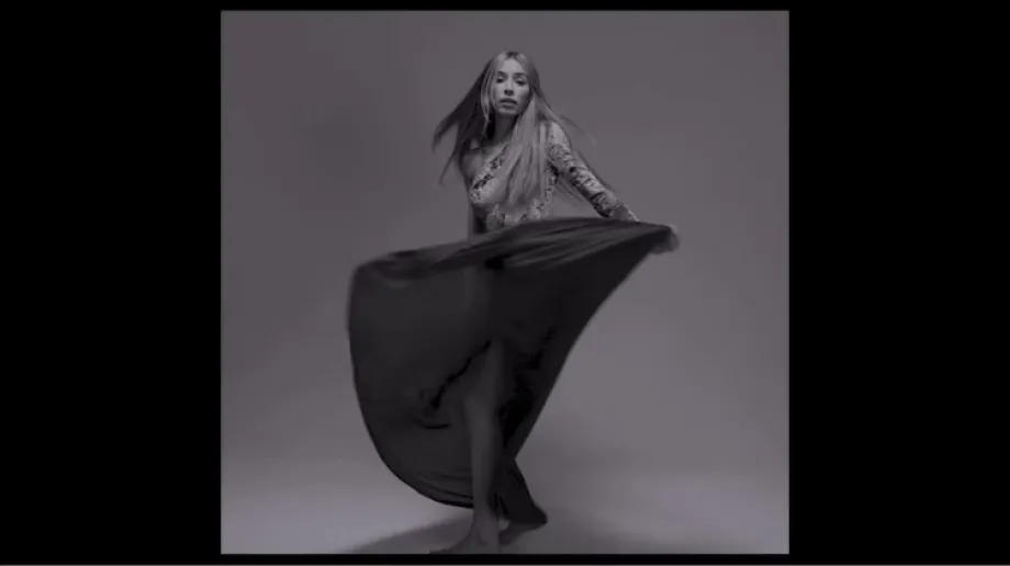 fot. kadr z filmu Amelia Andryszczyk - Więcej / YouTube