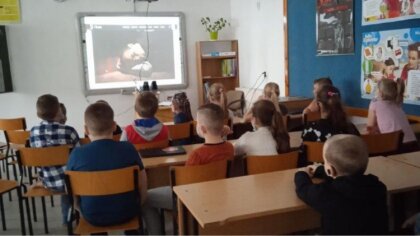 Ostrów Mazowiecka - Uczniowie klas I - III Szkoły Podstawowej w Andrzejewie bral