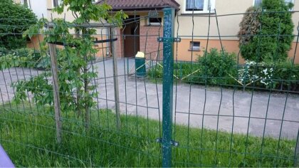 Ostrów Mazowiecka - Ogrodzenie placu zabaw na osiedlu Lubiejewska w Ostrowi Mazo
