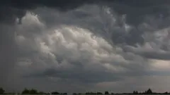 Żar z nieba i burze po południu. Szykuje się pogodowy rollercoaster
