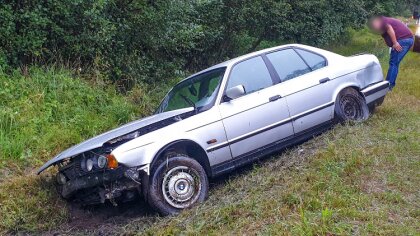 Ostrów Mazowiecka - Rozbite bmw bez kierowcy zastali w piątek kierowcy podróżują