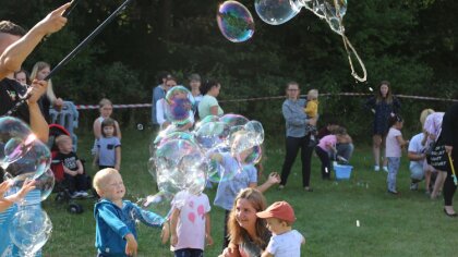 Ostrów Mazowiecka - Festiwal Baniek Mydlanych w Komorowie za nami! Atrakcja była