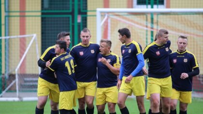Ostrów Mazowiecka - Piłkarze Łukasza Kamińskiego pokonali 4:1 GLKS Lelis i zapew
