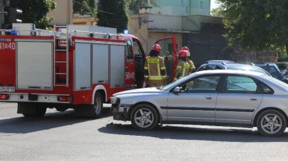 Ostrów Mazowiecka - Do kolizji drogowej dwóch pojazdów doszło w centrum miasta, 