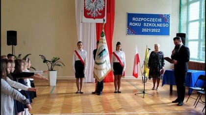 Ostrów Mazowiecka - 1 września uczniowie Szkoły Podstawowej nr 4 w Ostrowi Mazow