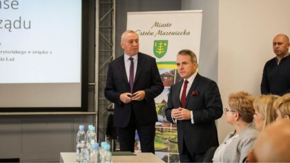 Ostrów Mazowiecka - Na spotkaniu z przedstawicielami samorządów z powiatu ostrow