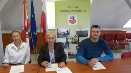 Ostrów Mazowiecka - Wójt Gminy Urszula Wołosiewicz podpisała umowę z wykonawcą n