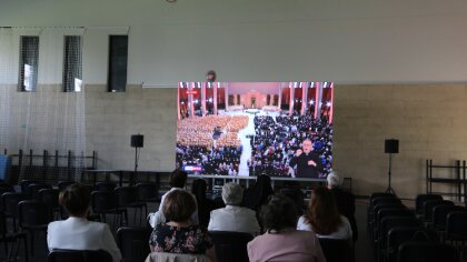 Ostrów Mazowiecka - Niewielu chętnych pojawiło się w niedzielę w hali sportowej,