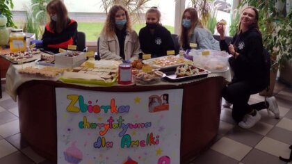 Ostrów Mazowiecka - Społeczność szkolna Rubinka zaangażowała się w pomoc Amelii 