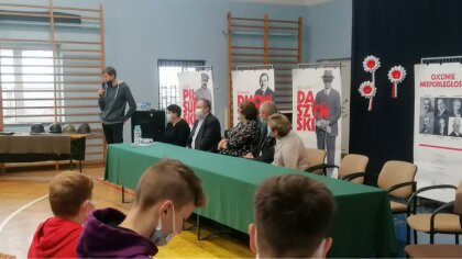 Ostrów Mazowiecka - Biblioteka Publiczna Gminy Andrzejewo zaprosiła lokalnego pa