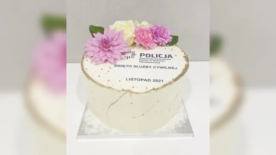 W Komendzie Powiatowej Policji w Ostrowi Mazowieckiej już po raz szósty pracownicy obchodzili swoje święto, które przypada na 11 listopada.
[