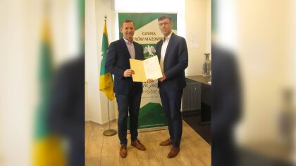 Ostrów Mazowiecka - Waldemar Brzostek Wójt Gminy Ostrów Mazowiecka odebrał podzi