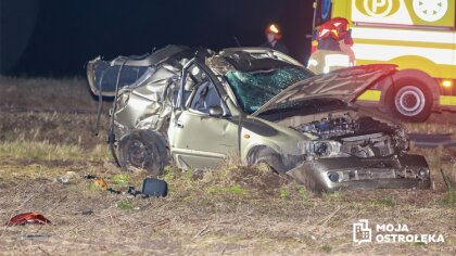 Ostrów Mazowiecka - Jedna osoba zginęła na skutek wypadku osobowego auta, do któ