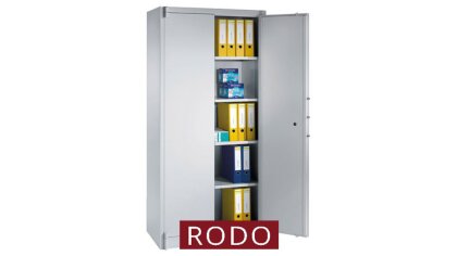 Ostrów Mazowiecka - Szafy metalowe można znaleźć niemal we wszystkich placówkach