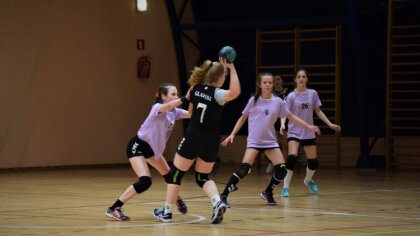 Ostrów Mazowiecka - Pracowite dni miały dziewczęta szkolone w UKS Dwójka Małkini