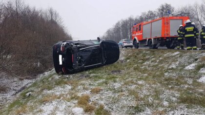 Ostrów Mazowiecka - Do zdarzenia z udziałem samochodu osobowego doszło w pobliżu