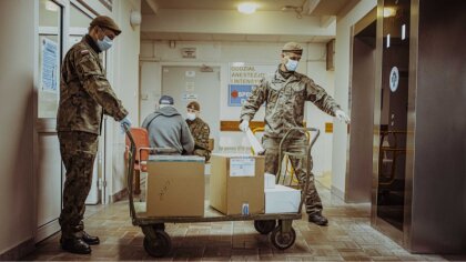 Ostrów Mazowiecka - W związku z rozwijającą się czwartą falą pandemii żołnierze 