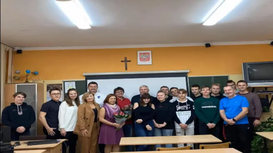 Fot. Kadr z filmu CSL Centrum Szkolenia Lotniczego w Nagoszewie / YouTube