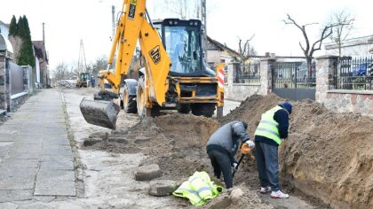 Ostrów Mazowiecka - Rozpoczęły się prace nad inwestycją budowy sieci kanalizacji
