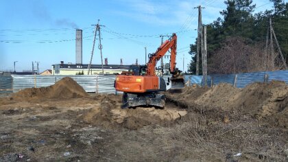 Ostrów Mazowiecka - Rozpoczęto roboty budowlane na budowie budynku komunalnego p