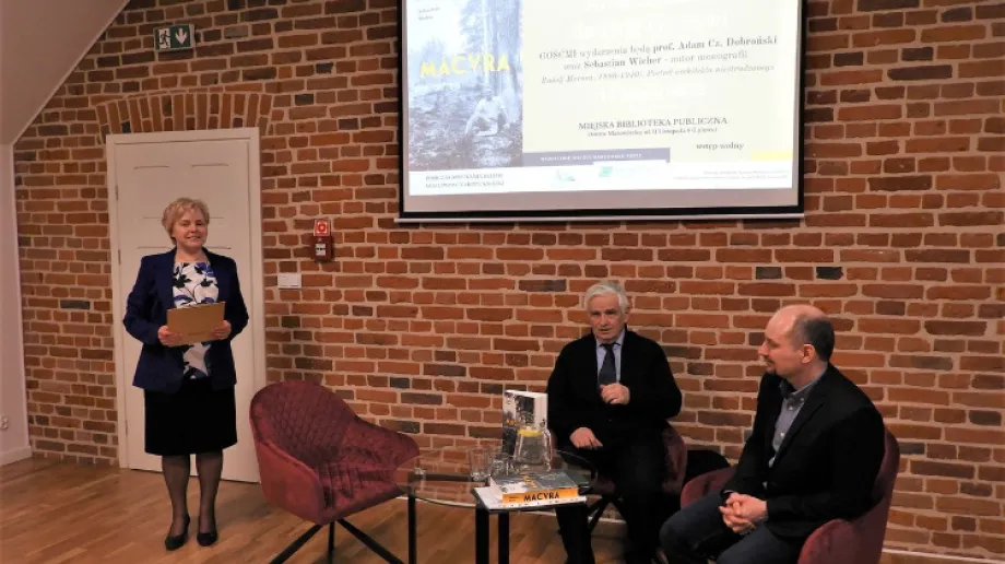 Fot. Miejska Biblioteka Publiczna w Ostrowi Mazowieckiej / Facebook