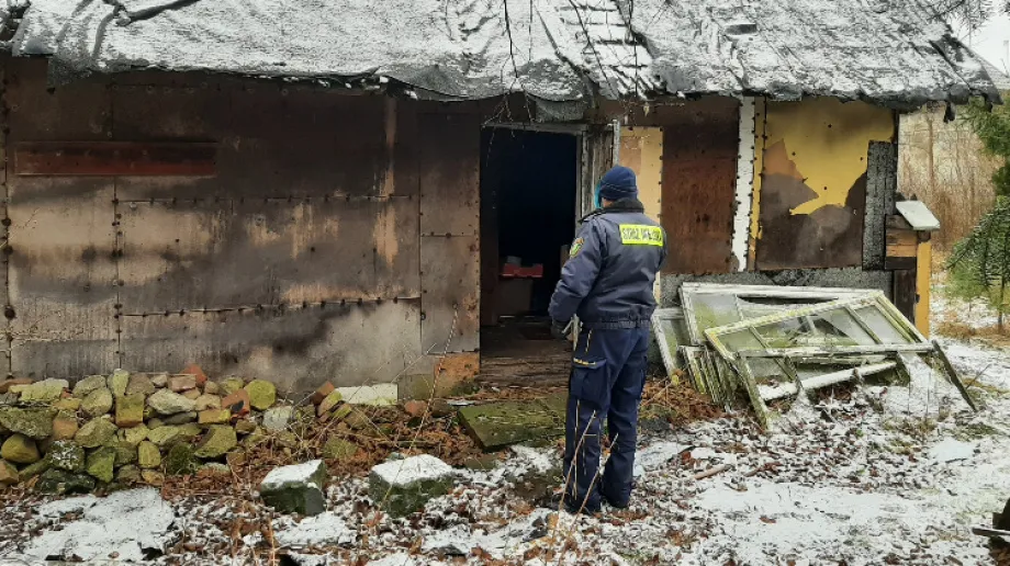 Każdego roku na terenie kraju odnotowywane są przypadki zgonów osób z powodu wychłodzenia. Straż Miejska w Ostrowi Mazowieckiej prowadzi regu