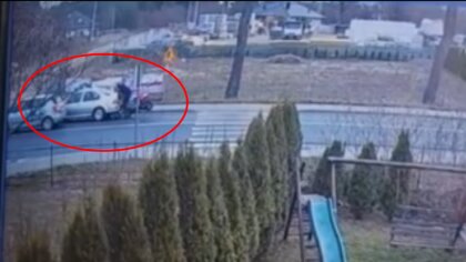 Ostrów Mazowiecka - Do groźnie wyglądającego zdarzenia drogowego doszło na ulicy