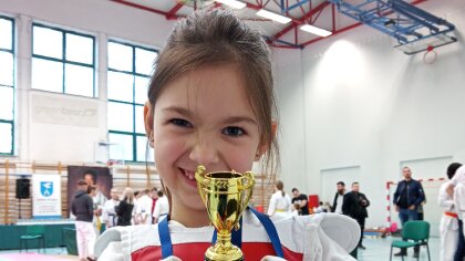 Ostrów Mazowiecka - Lena Wójcicka z Brokowskiego Klubu Karate Kyokushinkai zajęł