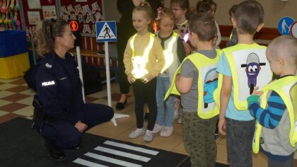 Ostrów Mazowiecka - Policjanci z Ostrowi Mazowieckiej oraz Małkini Górnej kontyn